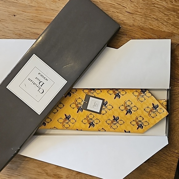 Christian Dior Tie Yellow Bird Vintage New in Box with Tags! - Picture 1 of 7